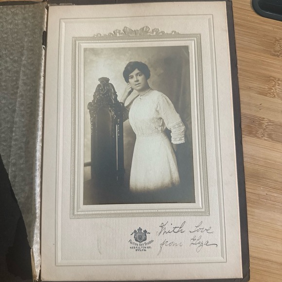 Other - Antique Vintage lady photo